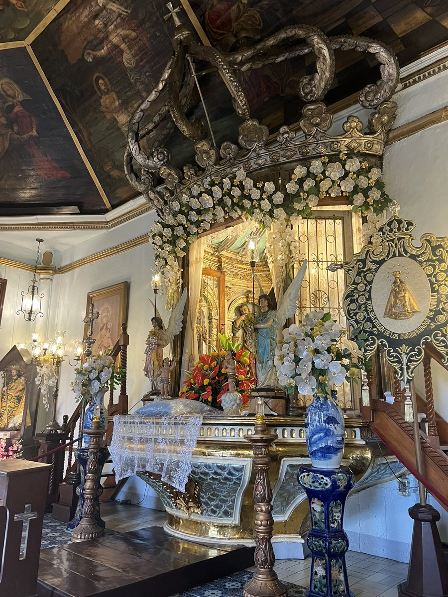 artnipatola's tweet photo. The Santa Ana Church paintings are in the camarin, a shrine behind the church altar, where you can see the 18th century image of Nuestra Señora de los Desamparados up close.
It’ll be such a shame to lose these cultural treasures due to disregard of heritage laws.
#SaveSantaAna https://t.co/bpxlDUXLzo