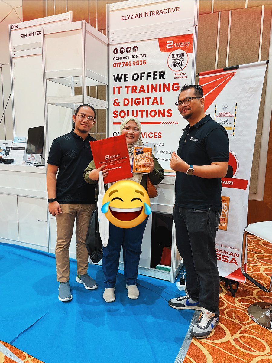monologmaya's tweet photo. Antara sebab I selalu pergi dev event sebab nak suruh my partner bergaul sebenarnya. He was always in his own world. I wanted him to learn from others too.

I know developers are usually introvert. My developers were like that. Kalau I tarik pergi event, diorang akan duduk tepi. But I will push them to step out. I did that even with my intern. Boleh tanya @azfarazhar_ hahah

Having coding skills is one thing, communication is another thing you should master to work with a team and lead a team one day.
