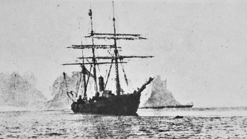 Armada_Arg's tweet photo. Hace 120 años, la corbeta ARA “Uruguay” al mando del Teniente de Navío Julián Irízar, realizaba la histórica zarpada de la que sería una de las mayores epopeyas náuticas del mundo: el rescate de la perdida expedición del doctor Otto Nordenskjöld. 👉🏻 
https://t.co/fB3twBcLkS https://t.co/2HIW1WZBlz