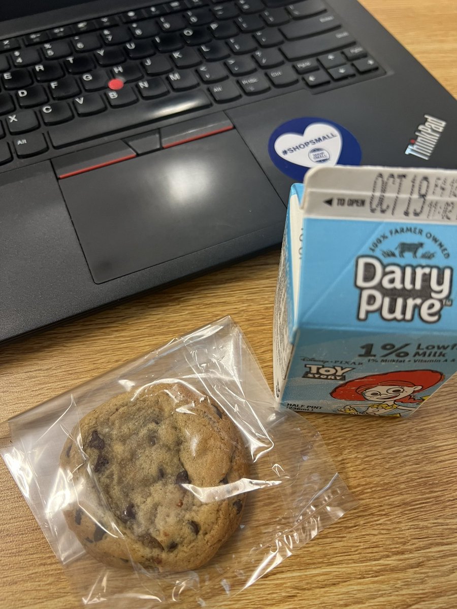 October 6, 2023 - Once again, a special delivery from <a href="/delandhighlead/">DHS Leadership</a> compliments of <a href="/delandbulldogs/">DeLand High Bulldogs</a> Admin team!

Thank you @MDegirolmo11 for the sweet treat this Friday afternoon! ♥️