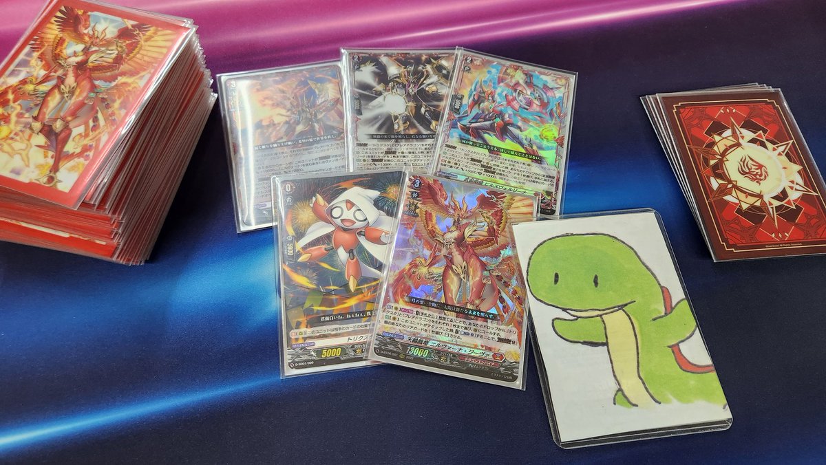 kekemagon's tweet photo. モクセイVGCS参加しました！

けけまごん『ジーヴァ』
犀牙『ミネルヴァ』

どちらも2勝2敗でした。
次は月末、
『よんふぁVGCS』で
お会いしましょう♪

#ヴァンガード
#VGCS
#モクセイVGCS
#よんふぁVGCS
#NKproject https://t.co/7NICxwsYGC