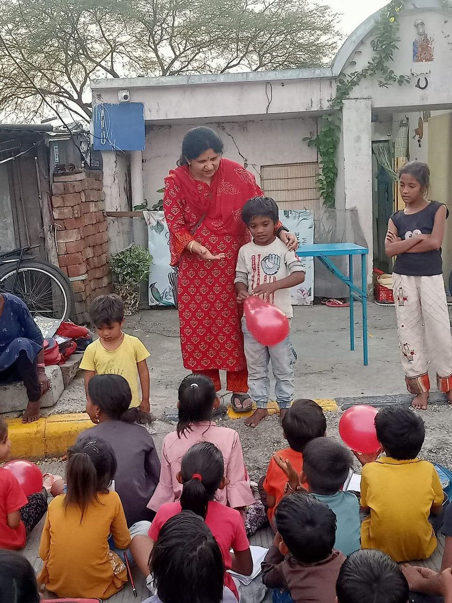 vswsindore's tweet image. Akshar Paathshala organised on 3rd October, 2023. 
To stay tuned follow us on facebook: shorturl.at/ruOQX

#VSWS #LetsDoGood #VswsIndore