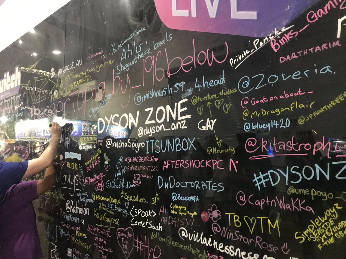 StryKingFire tweet media