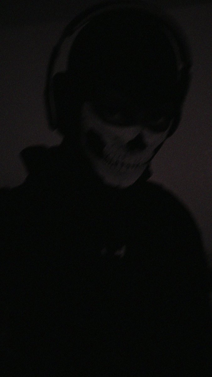 mikomi808's tweet photo. 💀🖤 https://t.co/FRnBqduUEG