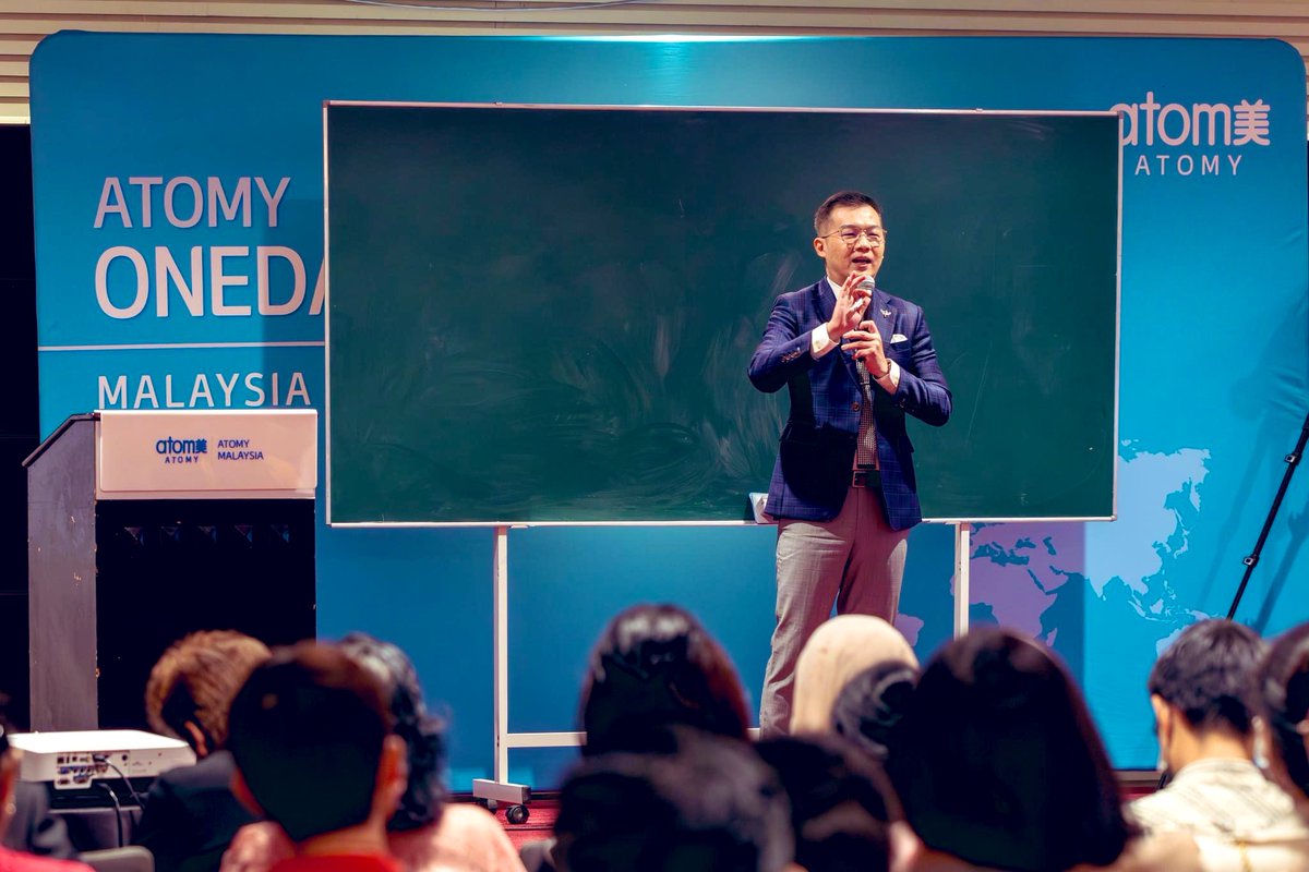 ysljason's tweet photo. Learning is the bridge between where you are and where you want to be in your pursuit of success #atomy https://t.co/BMUgN1fof9