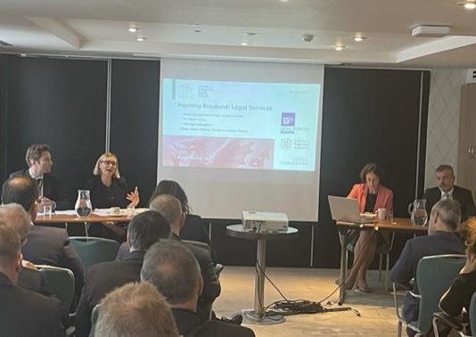 Great to speak at our panel session at <a href="/legalwales/">Legal Wales</a> Conference on behalf of <a href="/sra_solicitors/">SRA</a> alongside Richard Orpin, <a href="/LSB_EngandWal/">Legal Services Board</a> and Jason Chapman, <a href="/Legal_Ombudsman/">Legal Ombudsman</a>. Chaired by <a href="/briefoverview/">Nicola Williams</a>. Grateful to all those that attended.
#legalwalesnews
