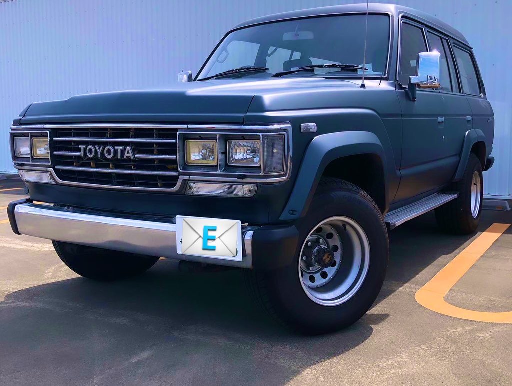 OsakaTarkey's tweet photo. 【TOYOTA　ランドクルーザー 60　初年度登録 S63年8月　ランクル60　color 特色 マットグレー 】
型式　P-HJ61V

#車#くるま#Car#TOYOTA#トヨタ#ランドクルーザー#ランドクルーザー60#ランクル#ランクル60#キャンプ#オフロード#流行り#旧車#中古車#自動車販売#板金塗装#塗装#外車#61V https://t.co/ewRgBRTnn5