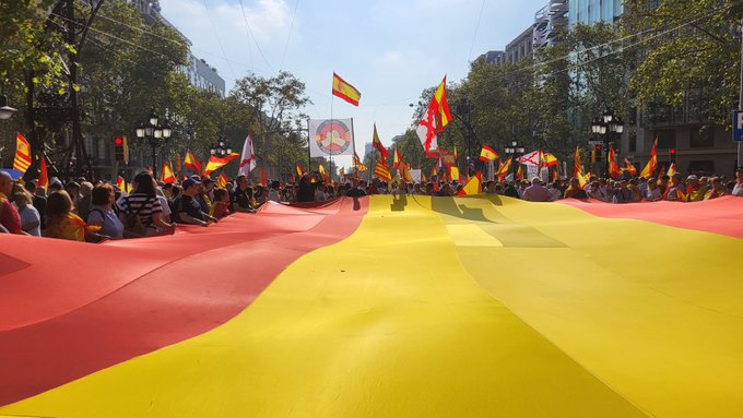 BARCELONA - Sociedad Civil Catalana convoca una manifestación contra la amnistía en Barcelona+HD - Página 4 F76DbPpW0AAENqP?format=jpg&name=small