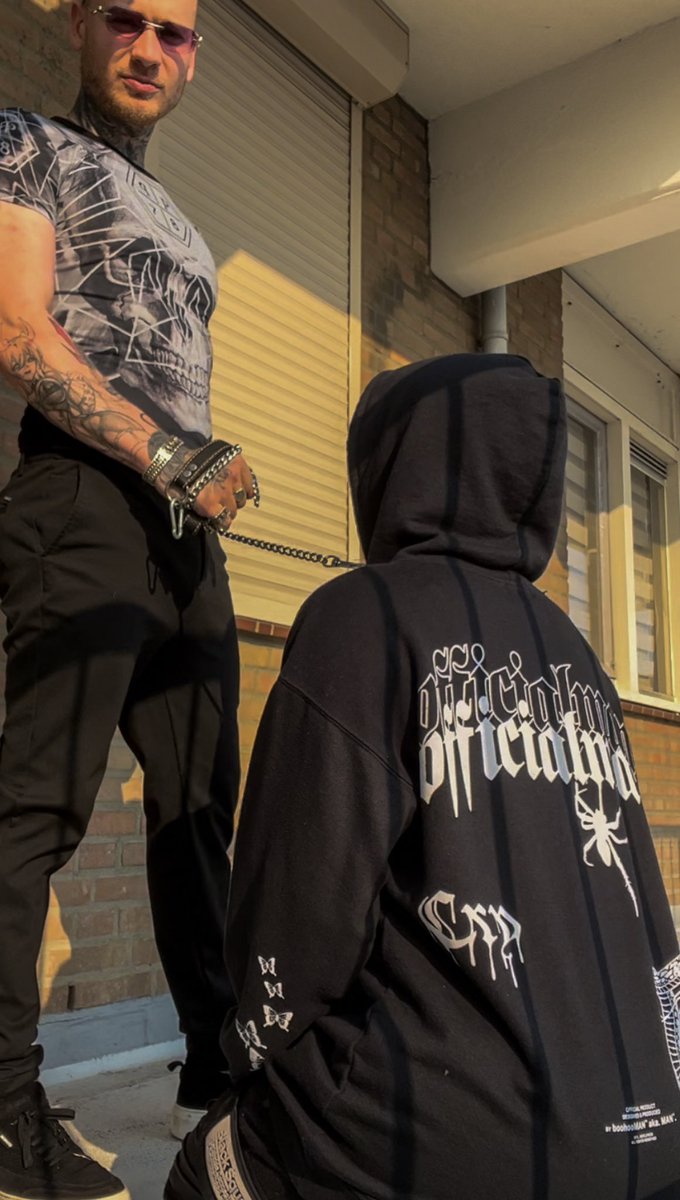 Master_Demon_'s tweet photo. I love walking my pets in public, whos next? 😈 

Dom Findom Maledom FindomNL BDSM Master Sessie SM Alpha Kinky Fetish Male Worship Subs MoneyPigs HumanATM Feet Socks https://t.co/N6i52CtPja