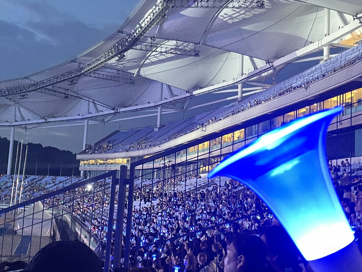 charannim_'s tweet photo. [ 💙 MAIN 💙 ] 23. 07. 01 ~
천천히 덕질하면서 멜로디랑 소통도 하고 싶어서 시작했어요 😊
올프지만 🍑를 더 아낀답니다 :) 
신입멜이고 트위터도 아직 익숙치 않아서 미숙할 수 있어요 !
극 I라서 잘 다가가진 못하지만 먼저 다가와서 친해지면 말이 많아져요 😃 https://t.co/piyI8RecXM