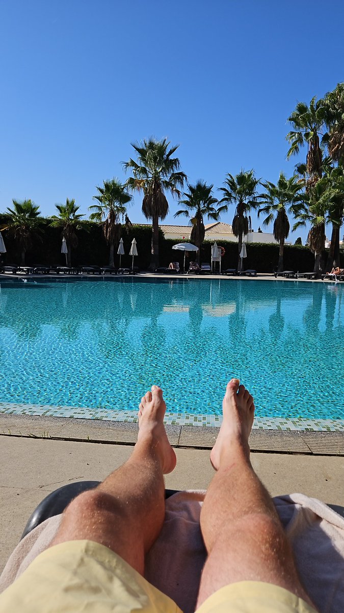 PcB264's tweet photo. Currently enjoying a little trip to the Algarve 🇵🇹🇵🇹 .. recharging my batteries #Dgroup #Gainsborough.. My golf has been rubbish but ah well 🤷 could be worse 🏌 https://t.co/nDxPn1hCgO