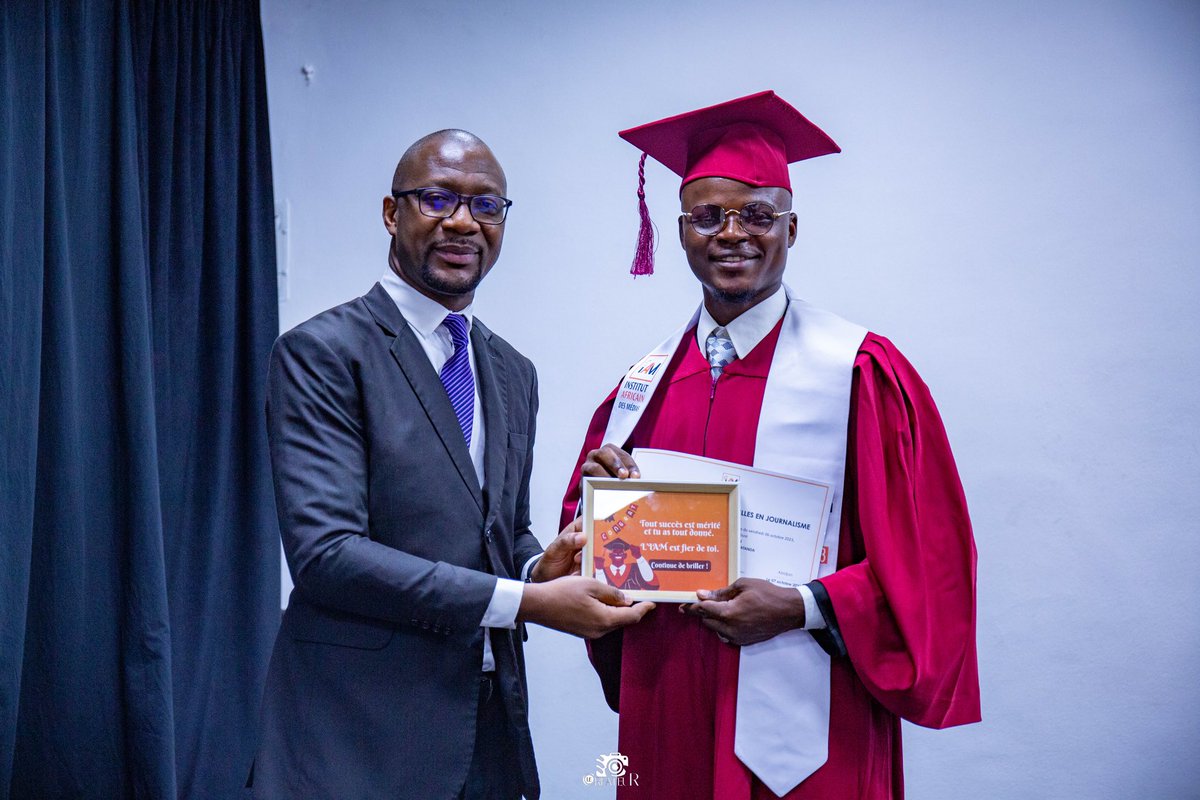 InstitutMedias's tweet photo. | Remise de diplôme 🧑🎓👨🎓|
#DEPJ 22-23. C’est la fin d’une saison pour nos étudiants diplômés ce 07.10.23. Ils repartent avec des acquis en journalisme et sont prêts à impacter leur environnement. Bravo à tou.tes. Succès mérité. Nous sommes fiers de vous ! https://t.co/FtVRm3sWcV