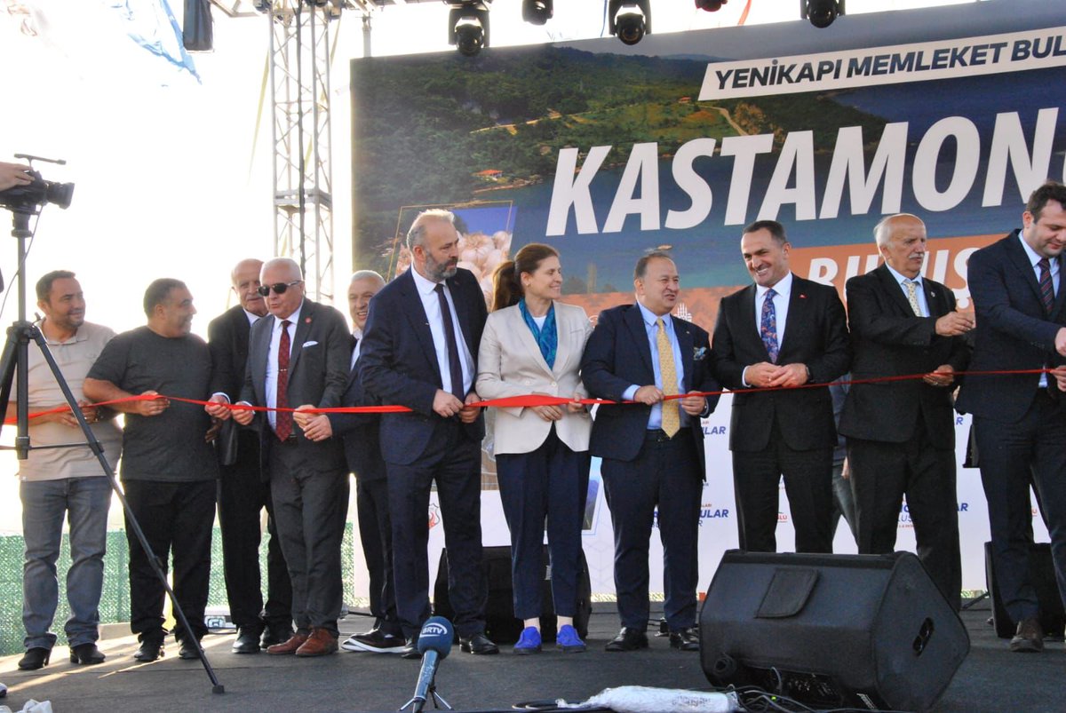 mehmetumur_'s tweet photo. #MemleketGünleriKastamonu
#KastamonuTanıtımGünleri
#KültürDiyarıKastamonu
#KastamonuYenikapıda
#Kastamonu https://t.co/3BrLNiVa4E