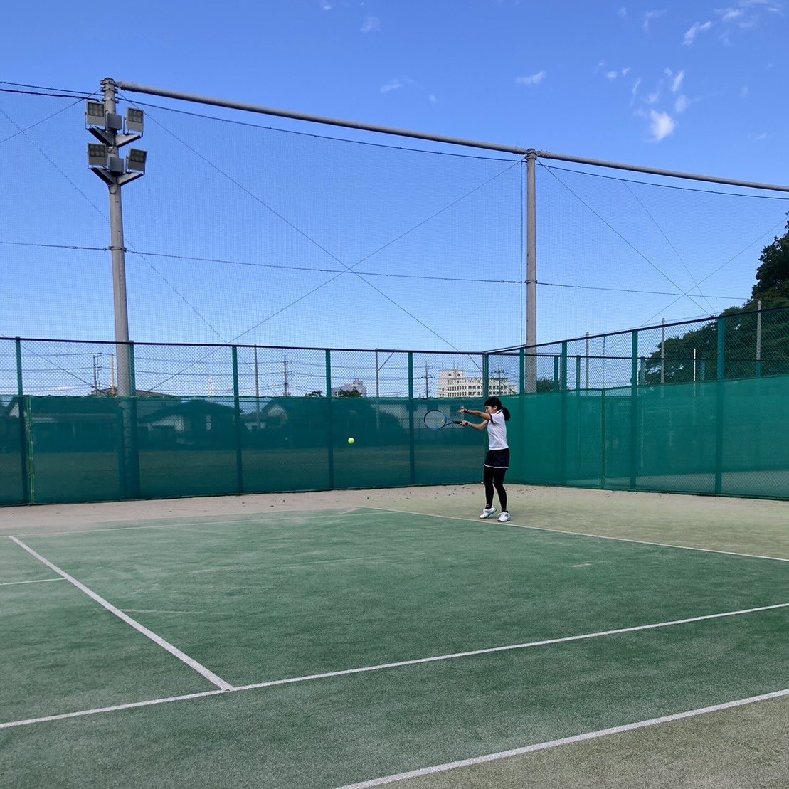 tutTennis's tweet photo. 10月8日理工リーグ1戦目vs千葉大学薬学部
ダブルス　1-1
シングルス　2-1
計3-2で東京工科大学が勝利しました！

今回は長時間の試合が多く、体力的に心配な部分もありましたが、最後まで粘り強く打てたと思います。

#東京工科大学硬式庭球部　
#理工リーグ 
#テニス https://t.co/moyEUQsZa9