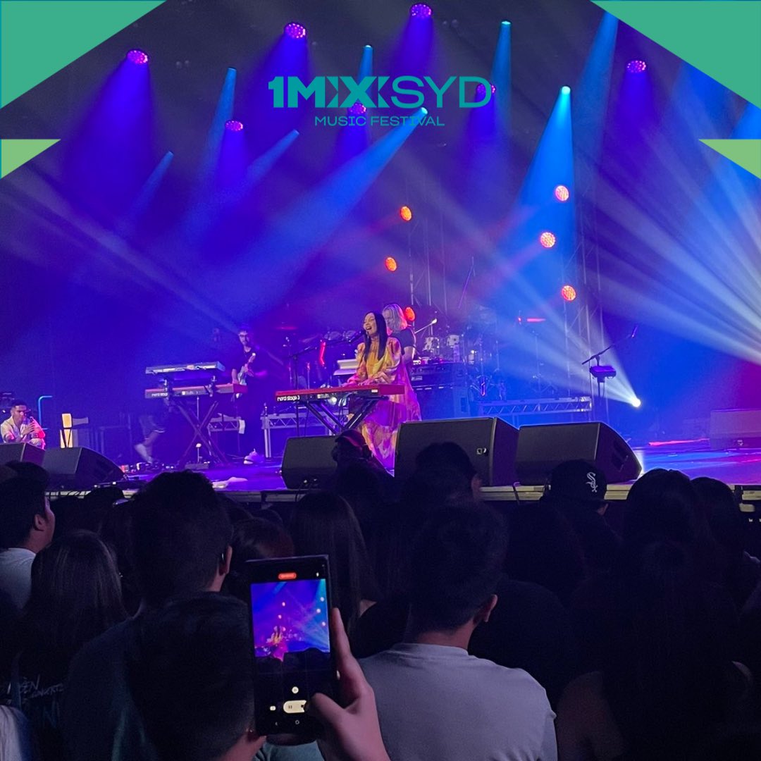 KapamilyaTFC's tweet photo. Let’s welcome another musical powerhouse to #1MXSydney - @damiandmusic 🙌🎶

#1MXSYD #1MusicFestival #DamiIm https://t.co/GeXJAS0usE
