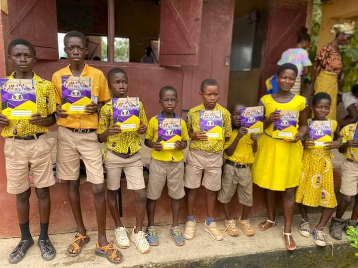 Lesf72816911's tweet photo. ✅️English Language Text Books and Work Books
✅ School uniforms
✅ School bags
✅ shoes and sandal’s
✅ Socks
✅ Exercise books
✅ Mathematical sets
✅ Pens and pencils
✅ Sharpeners and Erasers
✅ Crayons
#doinggreatthingswithagreatheart #backtoschoolproject📌 https://t.co/fULu15u8qo