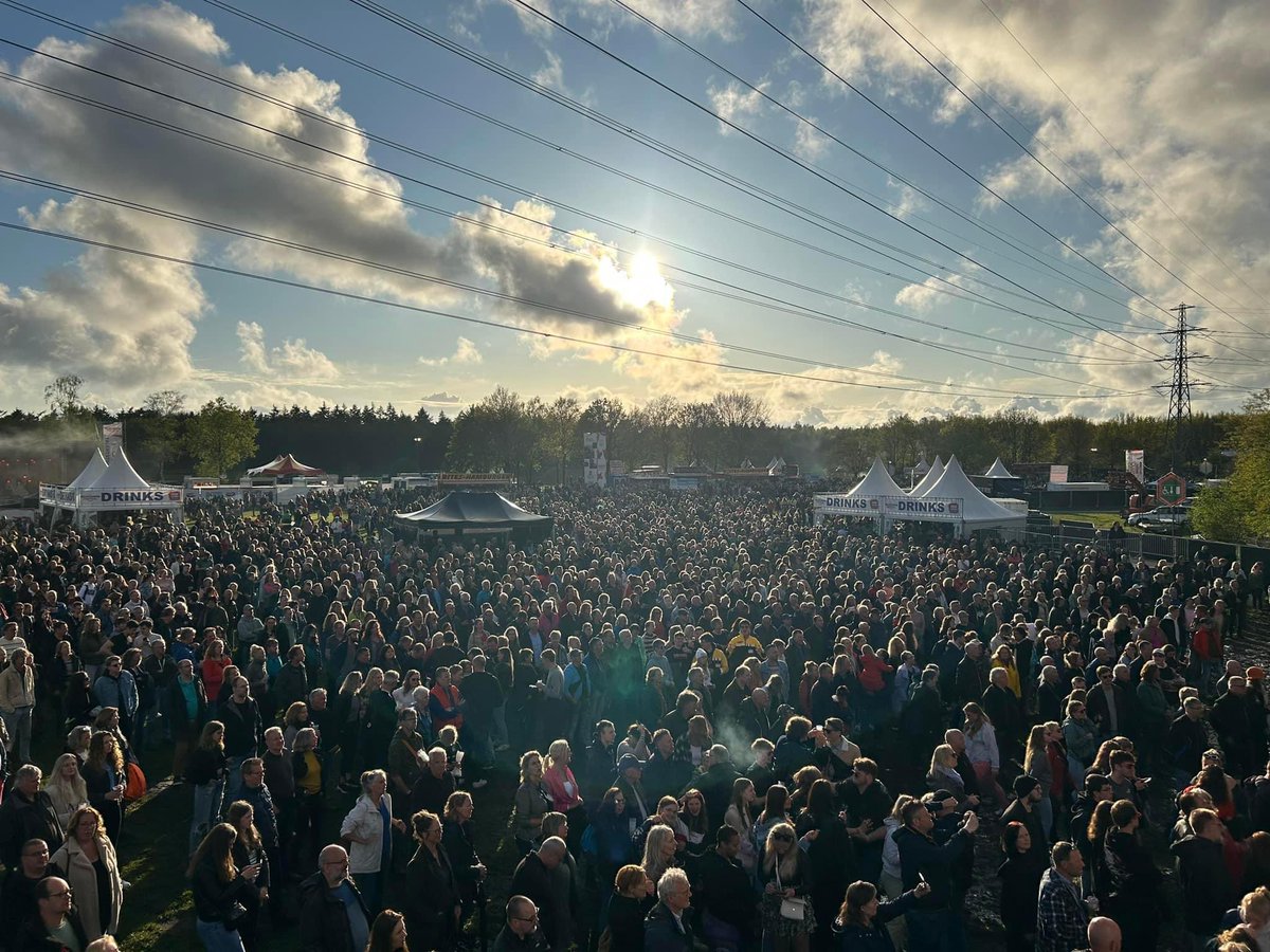 Update Bevrijdingsfestival Drenthe 2024! 🤩🇳🇱✌️

Het geweldige team achter ons Bevrijdingsfestival is druk bezig met de editie van 2024. Je leest het in de update van Festivaldirecteur Nathan van Gelder.

➡️ bevrijdingsfestivaldrenthe.nl/nieuws/voorber…

#bfd24 #bevrijdingsfestival #assen #drenthe