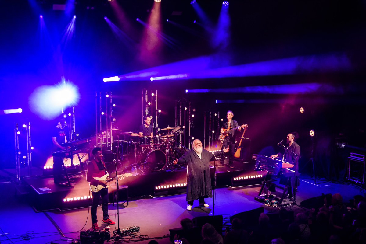 Superbe concert de <a href="/AngeLeGroupeOff/">AngeLeGroupeOfficiel</a> pour la der du père à à <a href="/leforumvaureal/">Le Forum de Vauréal</a>