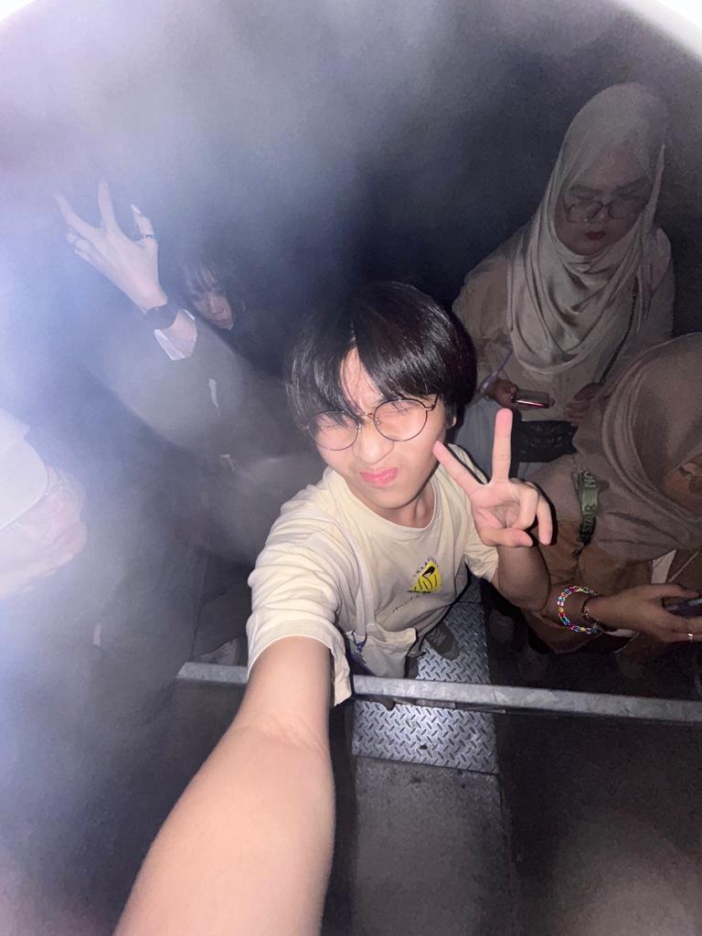 nich__lol's tweet photo. I GOT BARRICADE !! #concertLAH #sneakerLAH https://t.co/FjBdcYEaC1