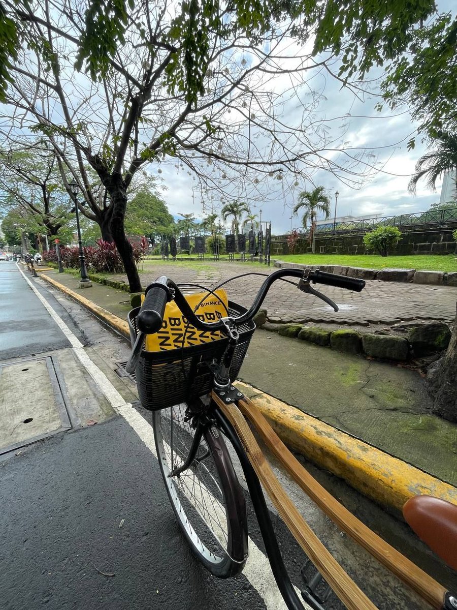 binance's tweet photo. Sunday cruisin' https://t.co/6QeyY1Yiby