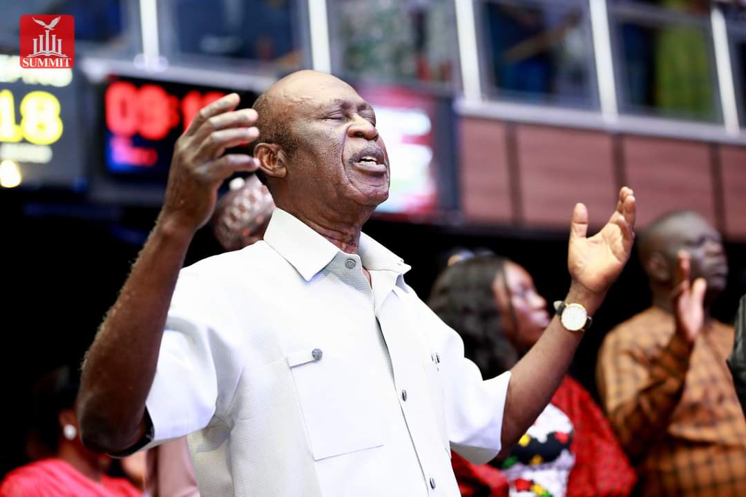 SummitAbuja's tweet photo. Obuli womelu
Higher higher
Obuli Womelu
Higher higher
Ah eh⦠ah eh⦠ah eh..
Onyekeruwa di ho
olisa kere uwa
chukwu ne eme mma
Aga m eburu aleluya eburu
para aleluya aparaπΆπ΅
#PraiseandWorship
#SummitBibleChurch
#SummitServices
#SummitBCService
#SundayService https://t.co/5imsF49DZA