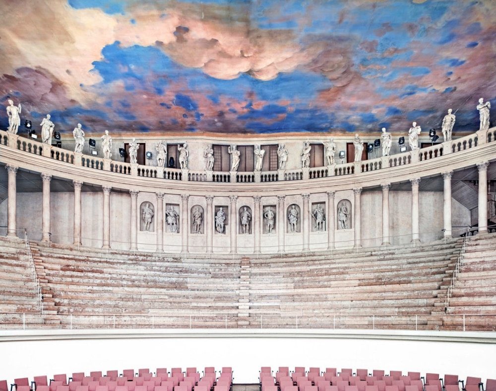 MatthewLiuFine1's tweet photo. The German artist Candida Höfer's exhibition Inside Italian Architecture is on view in Venice until November 26th, 2023. #photography #architecture #comtemporaryart #exhibition #exhibitioninitaly https://t.co/HwmOSUJSFT