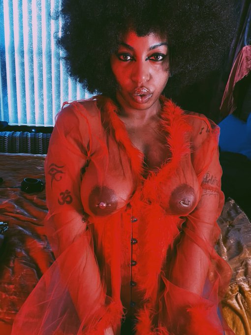 Madam Carmen, AKA Doinda Bendin - Did I Wake you? https://t.co/ao12cahK8G