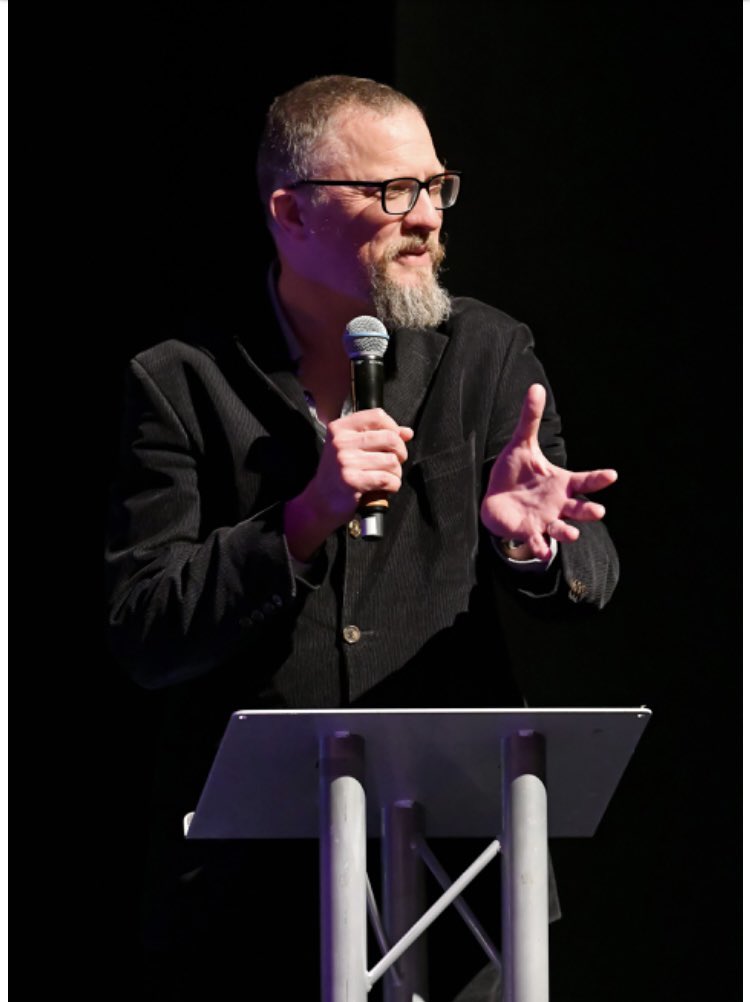 Many congratulations to the Institute’s Prof. Ewan Fernie <a href="/E2EShakespeare/">Everything to Everybody</a> for winning this year’s Light of Understanding Award, established to recognise individuals and groups who are achieving outstanding public engagement with research. A hugely well deserved award. 🎉