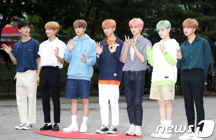 hourlyweboy's tweet photo. 📸🛫 [08102023] #WEBOY Odik @bxurberry, Ozed @jaemix, Finn @laIapan, Abrar @Heesueung, Verian @jakenhap, Gerald @bohvyun, Jongan @rljeonghanas as NCT DREAM arrived at airport to be Guest star at HADVAD Anniversarry, Tonight 18.00 on @MARKASHADVAD 

#PromnightHadvad https://t.co/yIoyByBvPK