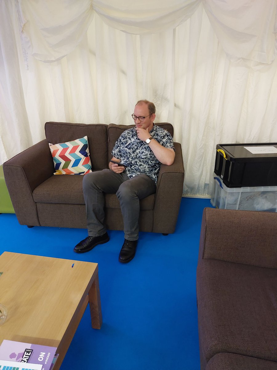 WesleysChapel's tweet photo. We have begun our #worship in the Main Sanctuary. Our #Minister Steven Cooper is watching from #3Generate,  wherever you are, join us via our youtube channel https://t.co/wUShgNQPPs
#PraiseGod #GlorytoGod #Methodist https://t.co/vxw1XOGS6C