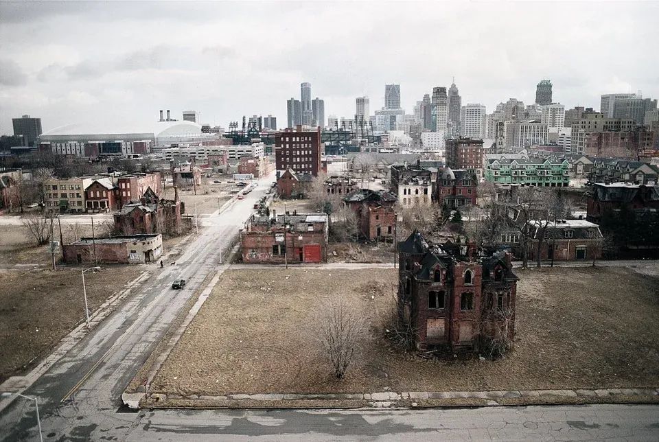 desertedpicx's tweet image. Detroit in 2003