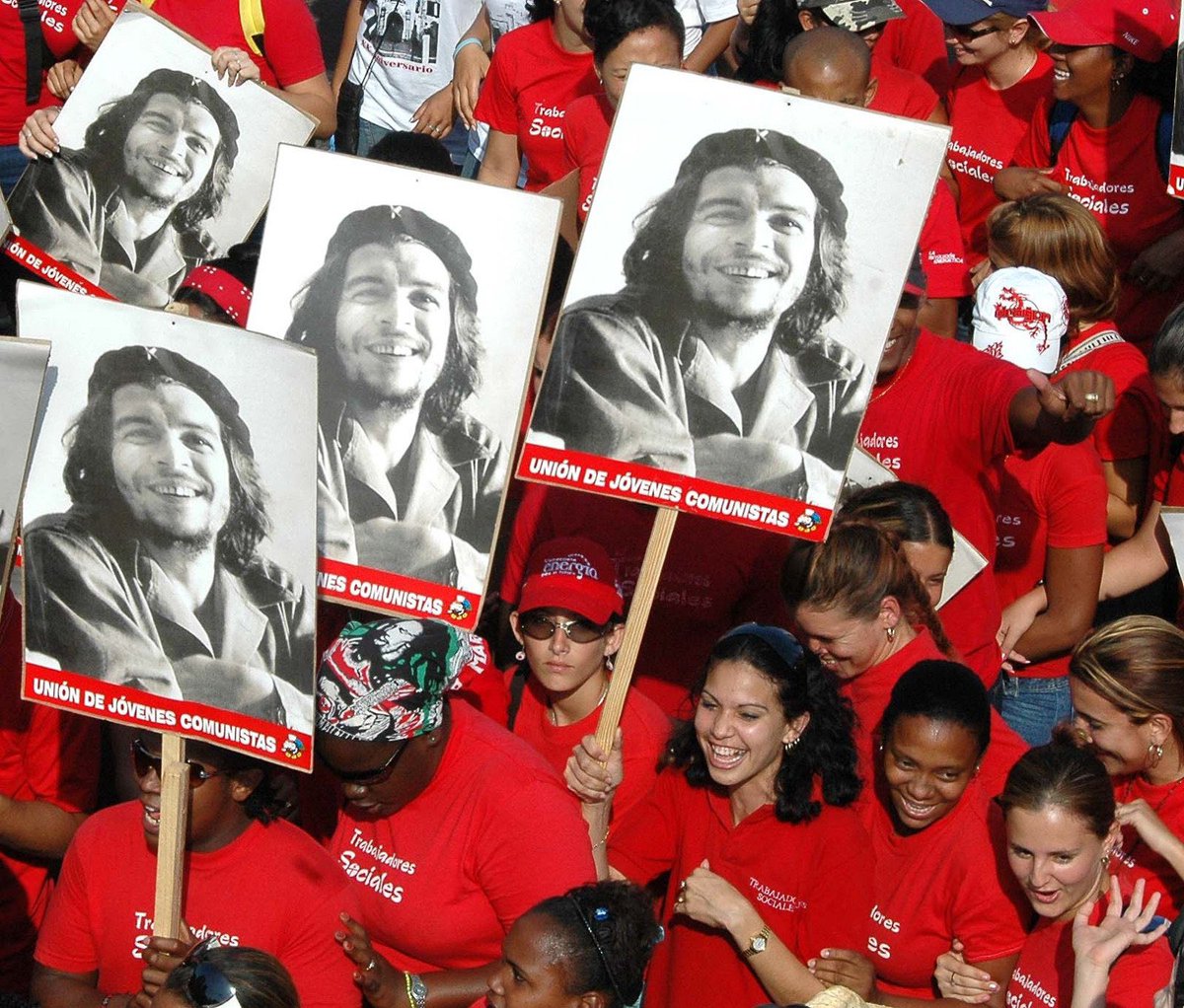 cadenagramonte's tweet image. #ComoElChe su ejemplo multiplicado en los jóvenes del presente y futuro #CheViveEntreNosotros  #CubaViveyVence @FHHernndez1 @PartidoPCC @GobCamaguey @Pedro_ACM @aliciarca @BelkisP87748851