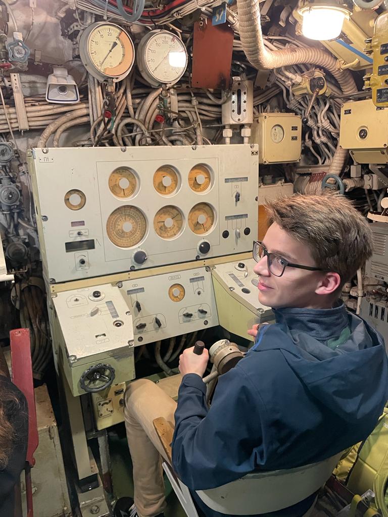 BSN Modern Languages tweet media