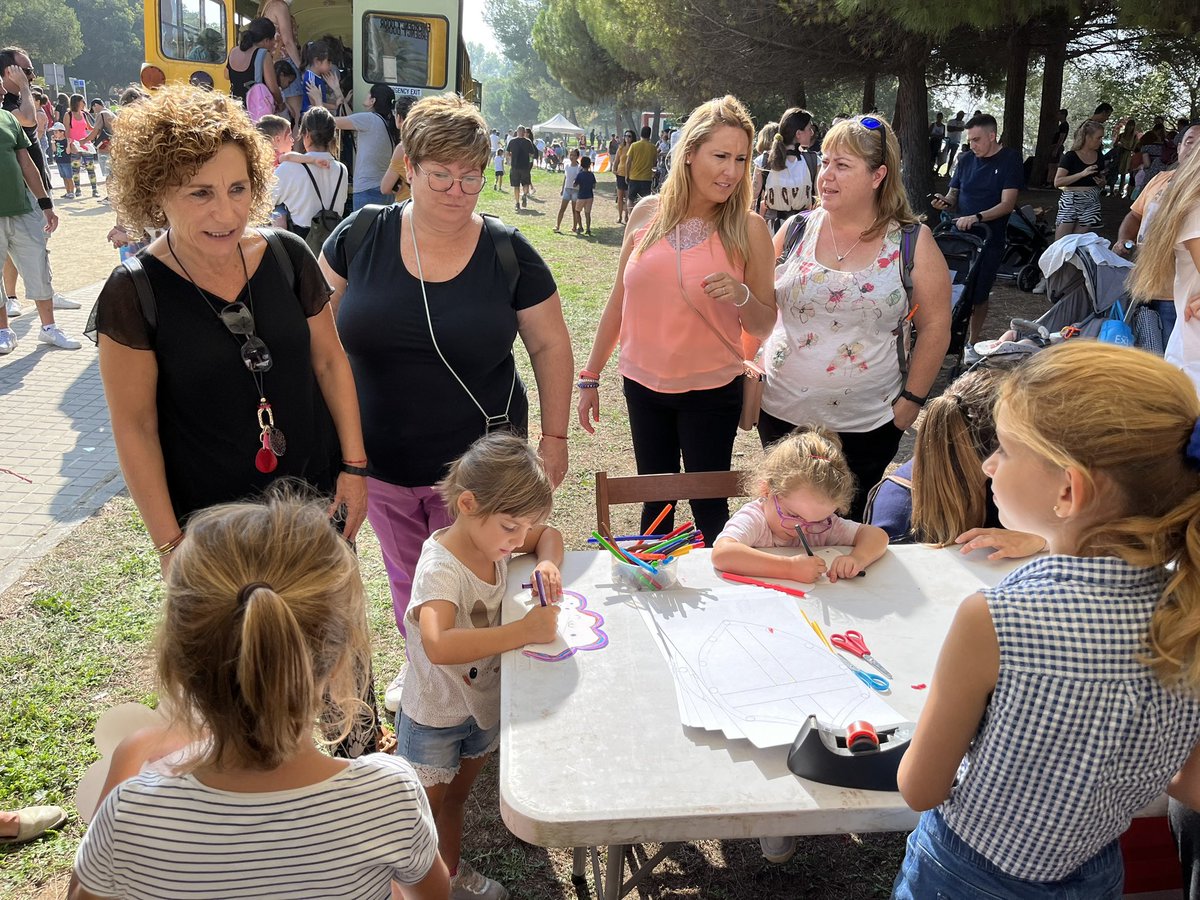 ajuntamentSPM's tweet photo. 👧🏻[CANALLADA]

El parc d’Europa està ple de gom a gom de famílies que gaudeixen del Festival #Canallada

+ INFO👇🏼👇🏼

https://t.co/xbkTMIgRyf https://t.co/Dn3ijiAwjO
