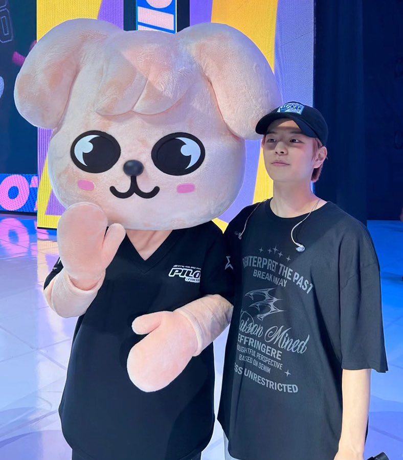 amywolfchan's tweet image. I nominate #Seungmin from #StrayKids for the #BestModelForCap of kpop idol! #KookyRanking  #KookyGallery!