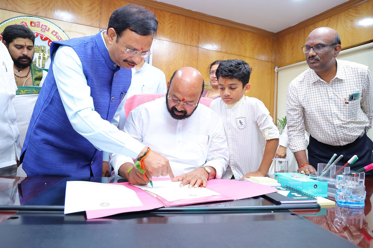 V.C. Sajjanar, IPS tweet media