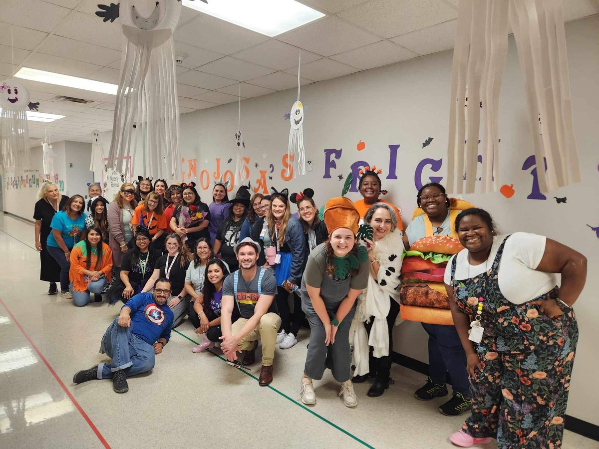 Hinojosa_AISD's tweet image. Boo to You from the @Hinojosa_AISD staff!  We hosted our annual Academic Fright Night and had a spooky time while making learning fun! @Primary_AISD @AldineISD #MyAdline #WatchUsGrow