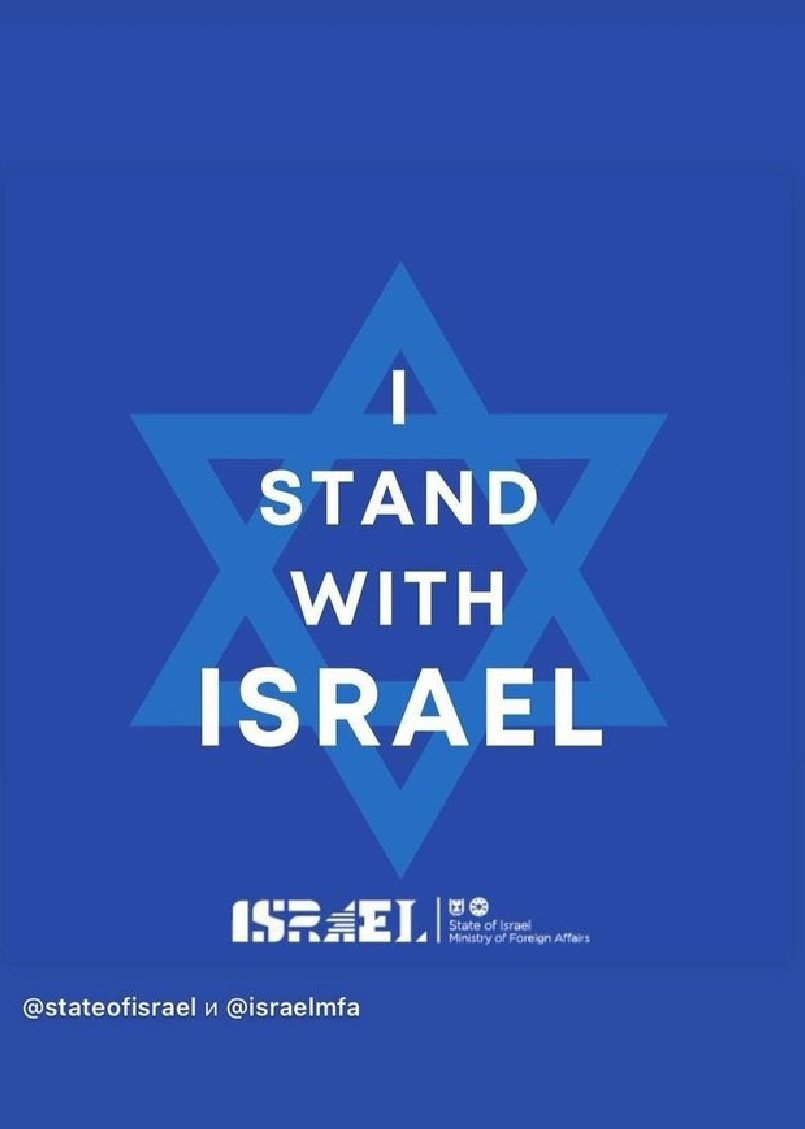 H45N4XN's tweet photo. @Arsenal what are you going to do about this then? If Mesut Özil @M10 gets discriminated for supporting palestine, then surely @Zinchenko_Ol should get punished for "bringing politics into football". So are you going to do something about this, or are you going to be hypocrite 2 https://t.co/rb3Td5XUay