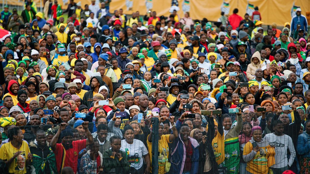 MbalulaFikile's tweet photo. Our Manifesto is not just a plan, but a vision for a better South Africa. The ANC is committed to engaging with communities and assessing its performance since the 2019 elections.
#2019ANCManifestoReview https://t.co/ZaFu2SsvH6