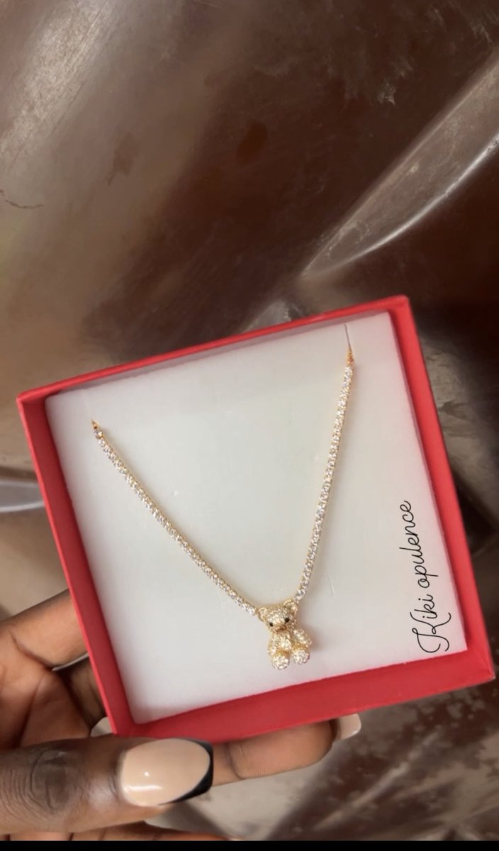 Teddy bear necklace| hypoallergenic | light weight | two way lock | half stoned | gold | 6500 naira only available for delivery 🚚 Send us a dm or send us a message on WhatsApp 08173039108