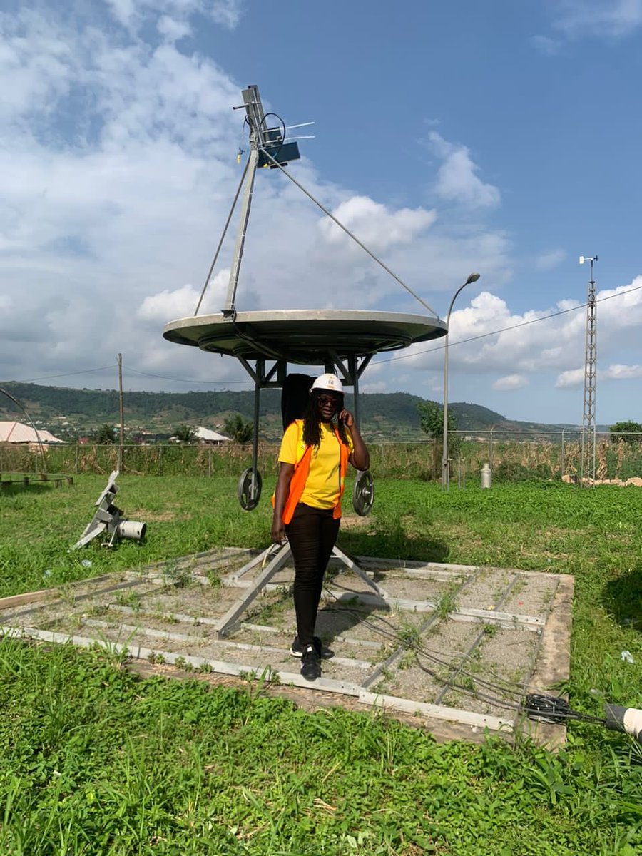 amabrowneklutse's tweet photo. This Antennae was build by Engineer Albert of Ghana Space Science and Technology Institute. It monitors and measures properties of stars. We plan to expand this under one University one telescope project.
#FeelTheImpact
#askdeprof
#climatechange https://t.co/BNusO5pLD4