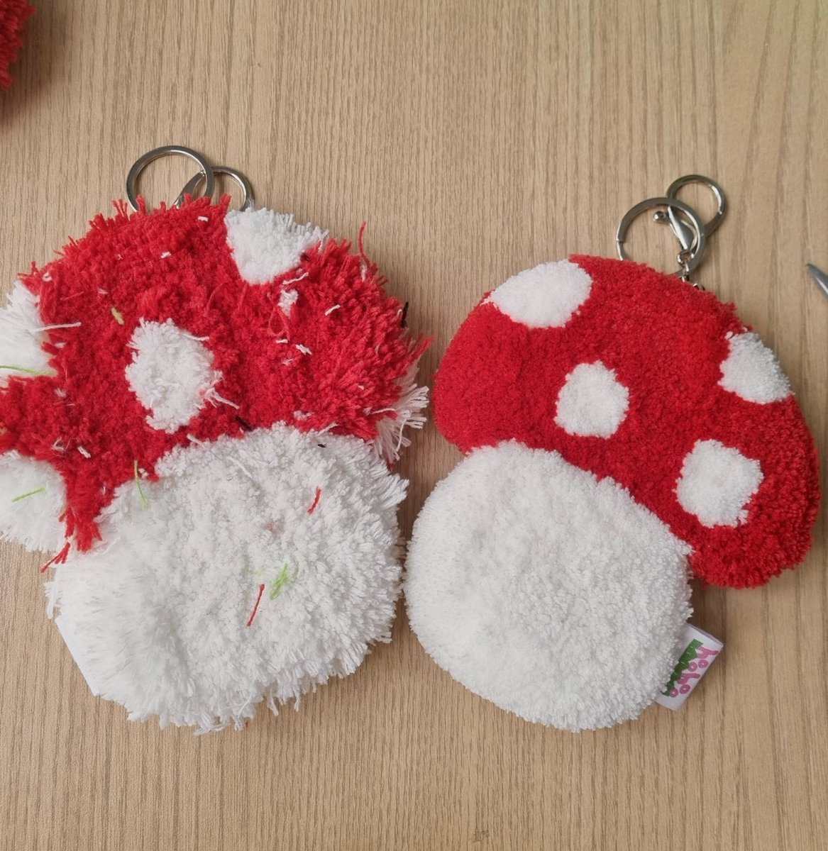 날씨가 점점 춥지만 
즐거운 카빙작업 ♪ ٩( ´ω` )و ♪ 

다음 마켓 열심히 준비하고 있어요!
조금만 기다려주세요🫶🏻