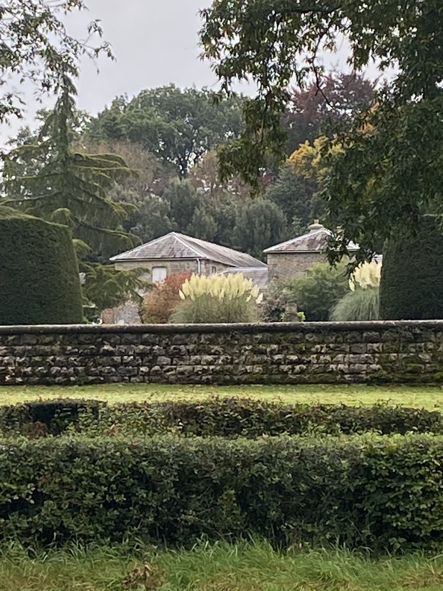 HelenDuffay's tweet photo. Beautiful warm quiet walk along the canal trail, Blackwater River, the Argory in the background. Perfect start to the day. @visit_armagh 🛶🐾🍎🌰 https://t.co/xuRiQpECkq