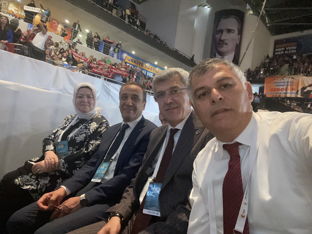 mustafahasgul's tweet photo. Ak Parti’mizin 4.Olağanüstü Büyük Kongresinde ;

Genel Başkanımız ve Cumhurbaşkanımız Sayın @RTErdogan ‘ın takdirleri ile MKYK üyeliğine seçilmiş bulunmaktayım. Cumhurbaşkanımız başta olmak üzere şahsıma bu görevi layık gören tüm Siyasi büyüklerime teşekkürlerimi sunar,ülkemize ve milletimize hayırlı olmasını dilerim.

Dün olduğu gibi bugün de “ tevazu, samimiyet ve gayret “ ile yolumuza devam edeceğiz.
#HepİleriHepYeni 

@erkankandemir @_fatihsahin @hakanhanozcan @AkParti