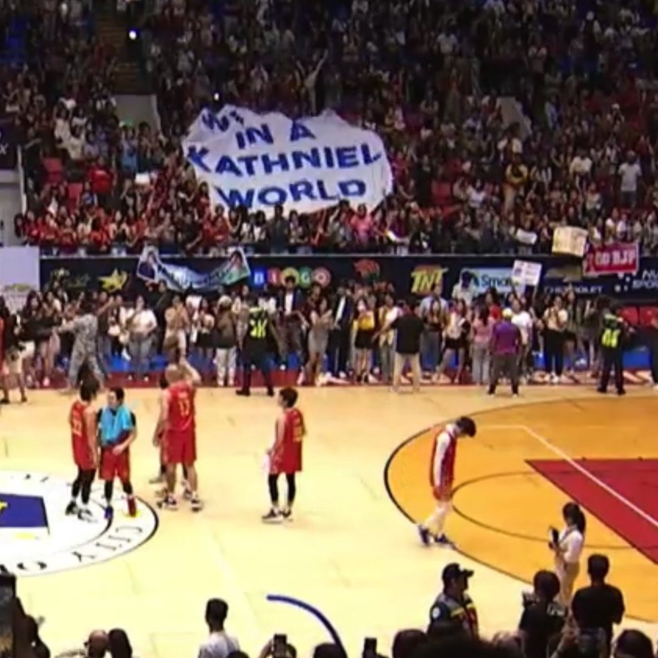 From the crowd of MOA ARENA to the people of CEBU, the screams for you will never be beaten. 

This just proves that no matter the place, no matter the people, WE ALL LIVE IN A KATHNIEL WORLD. 🌻

DJ FORDawin 
#TeamDANIEL