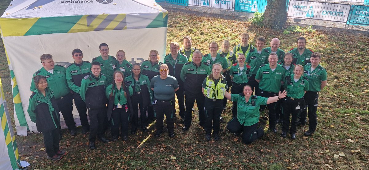 Some of our amazing volunteers and colleagues visiting from other districts are out in force today 🚑 

Say hello if you see any of us 👋 

#sjachestermarathon