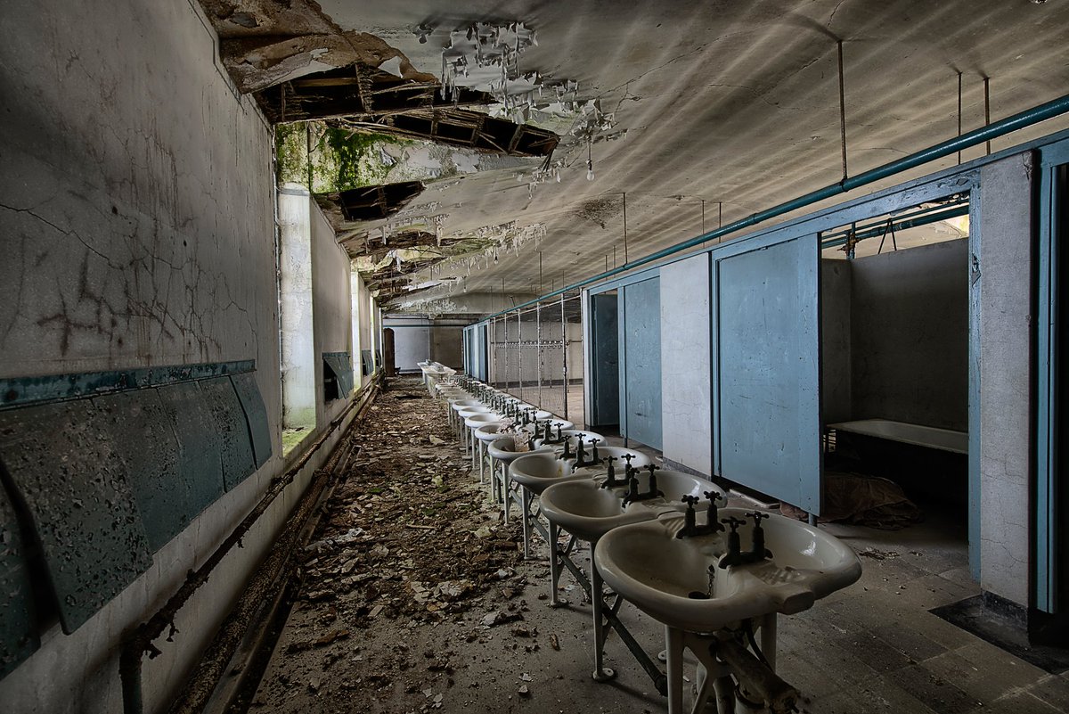 CKApocolypse's tweet photo. To Big to Fail (CK)
@LuckyRhubardCK

Society has long been orchestrated to intimidate &amp; manipulate Communities in Lower Socio Economic Groups of all Ethnic backgrounds.

Poor food and water options leading to 
Doctors visits,exposure to Pharmacology and a corresponding ill Health https://t.co/vDGybpRcT0