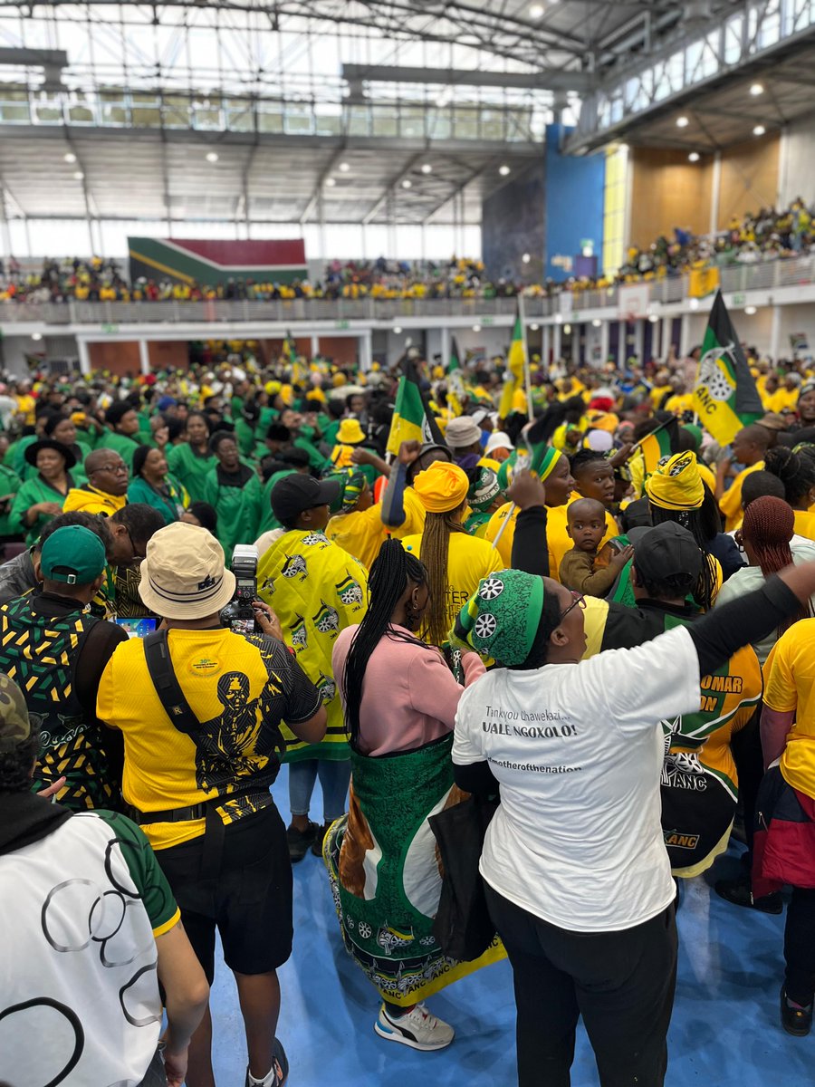MYANC's tweet photo. Harry Gwala Stadium in KwaZulu-Natal and OR Tambo Hall in Western Cape is a sea of BLACK, GREEN, AND GOLD.

This continues a humbling successful weekend #2019ANCManifestoReview across South Africa.

#2019ANCManifestoReview 
#ANCAtWork https://t.co/SAm4N1i5Id