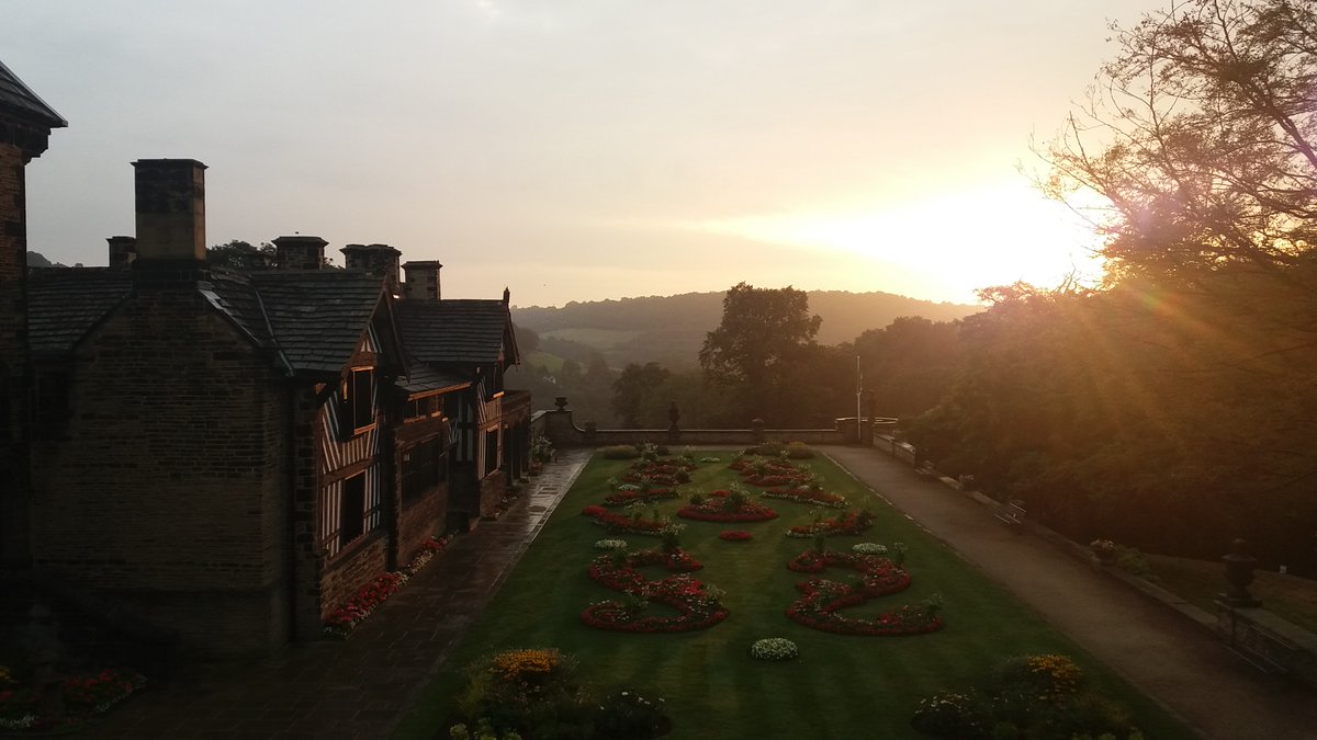 Shibden Sunrise 22.09.19 For anyone interested in orbs, there's at least one in the pictures 🙂
#BringBackGentlemanJack
