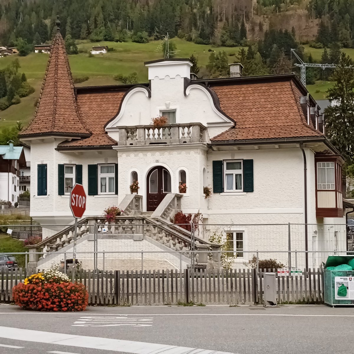 CDorigon's tweet photo. Indovinate dove sono?
#dolomiti
#innichen 
#monteelmo https://t.co/bsknZ4sMjf